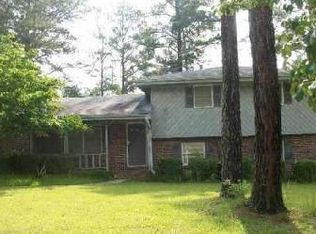 115 Rosewood Dr, Fayetteville, GA 30214