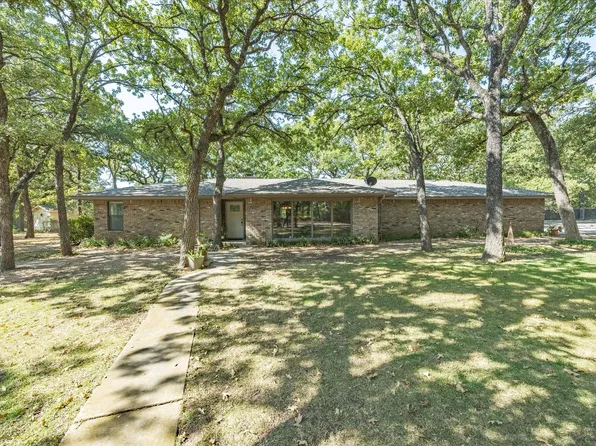 194 Private Road 203, Bowie, TX 76230