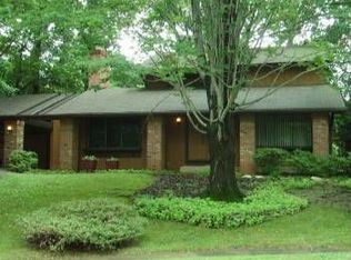 10611 Fiesta Rd, Fairfax, VA 22032