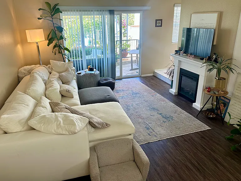 463 Cypress Dr #B — Photo 13