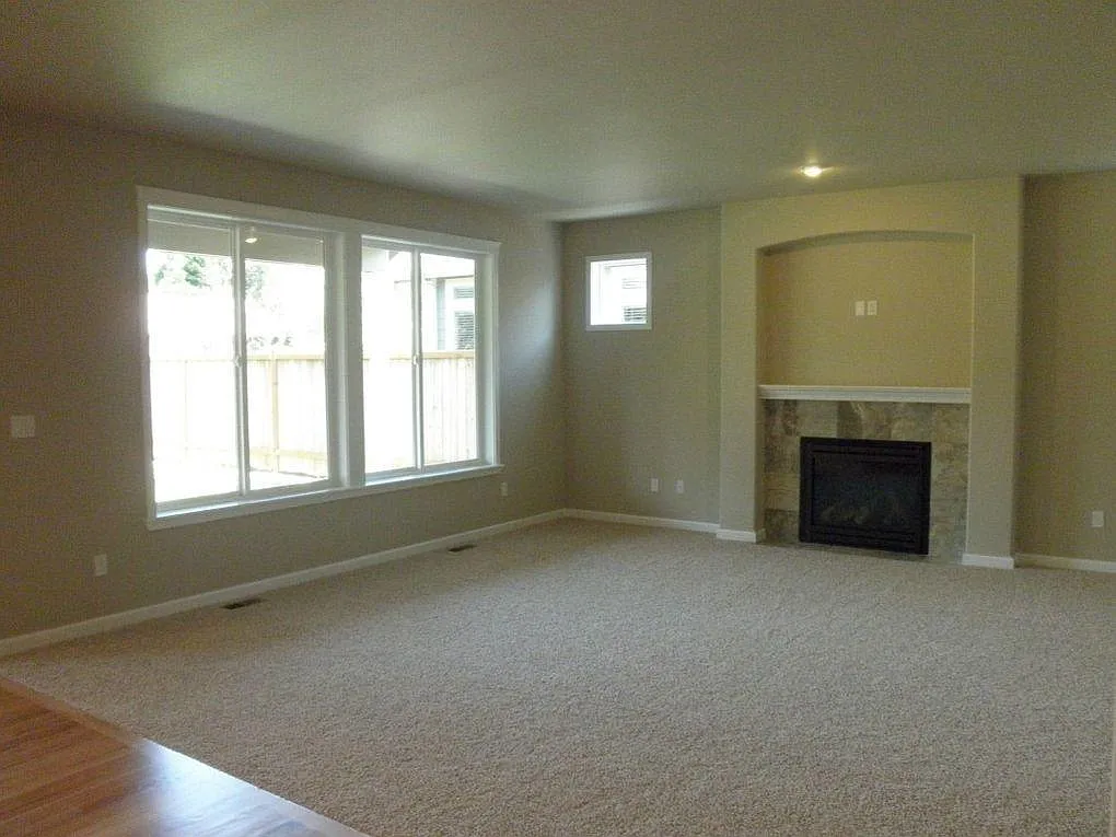 2302 Kildane Way SE — Photo 4