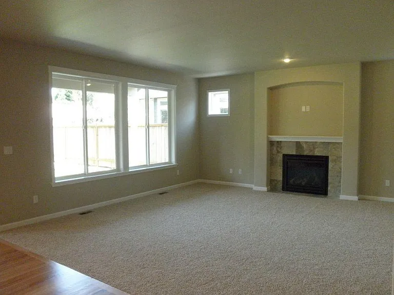2302 Kildane Way SE — Photo 4