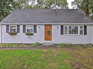 461 Oakridge Ave, North Attleboro, MA 02760