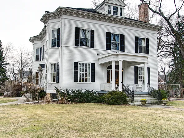 244 E 1st St, Hinsdale, IL 60521