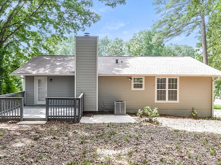 2145 Atkinson Ln — Photo 16