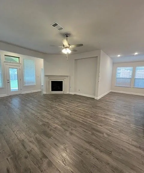 2504 Tilden Ln — Photo 8