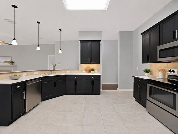 5th image of 2805 Enchanted Eve Dr
