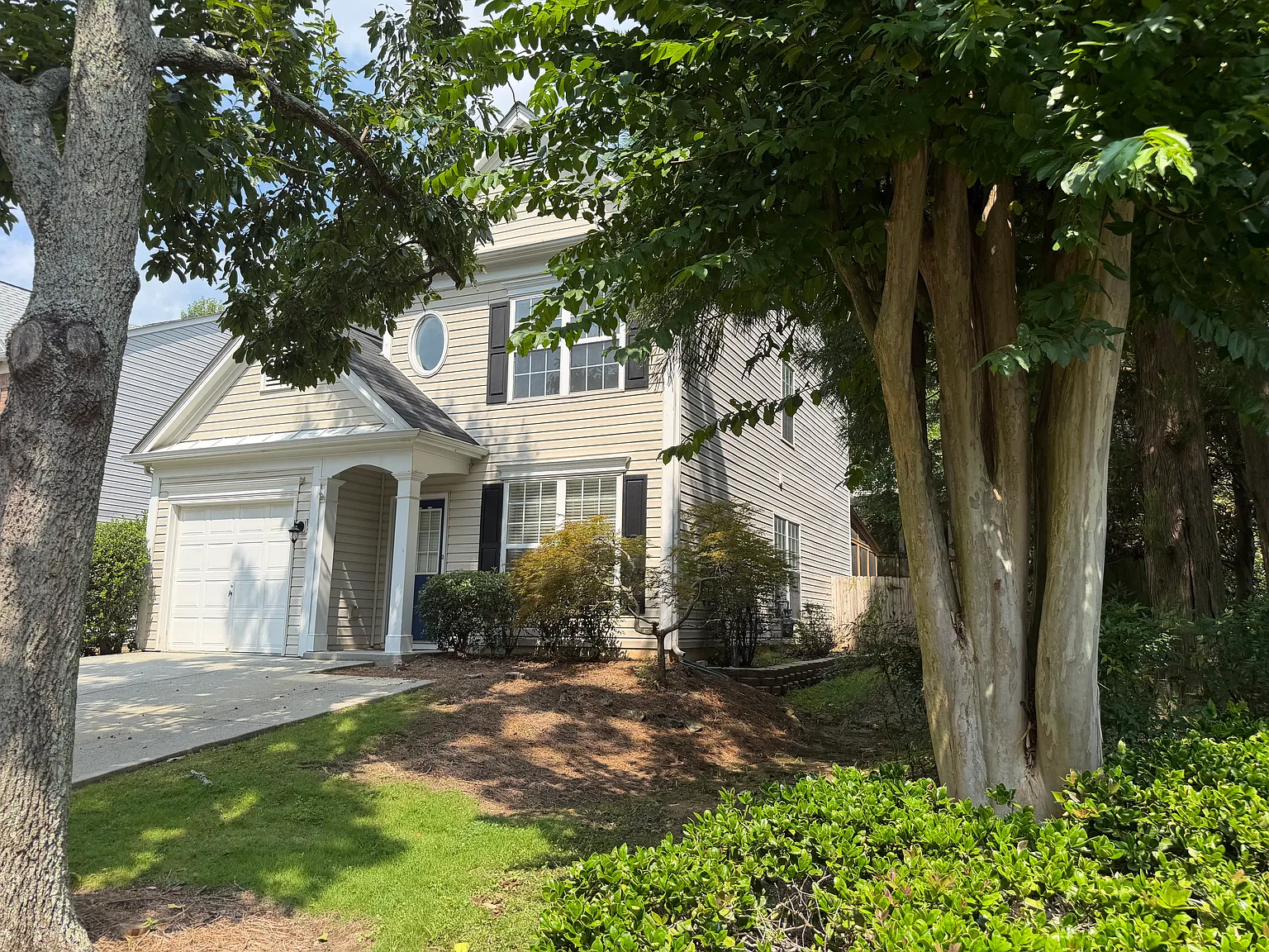 3 bed, 2.5 bath, 1478 sqft, $2,600 — Photo 2