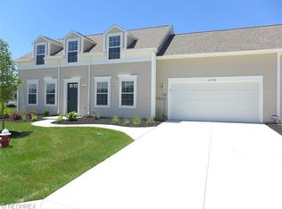 8798 Wakefield Run, North Ridgeville, OH 44039