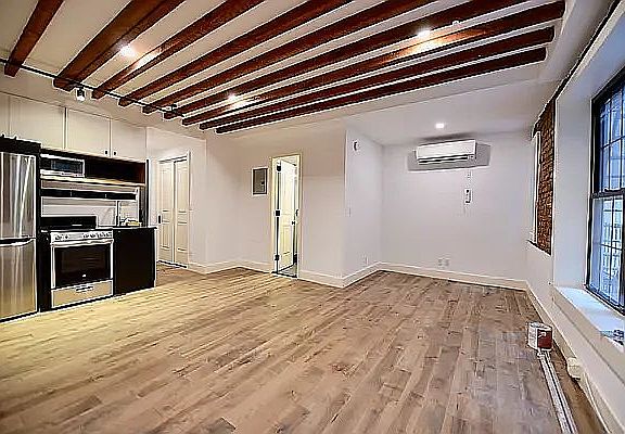 2nd image of 152 W 49th St #3DD