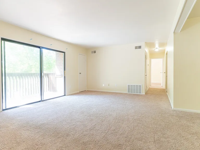 4353 Heritage Dr — Photo 3