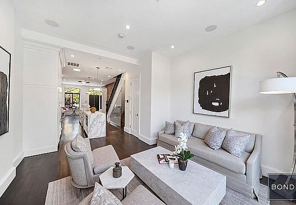 5th image of 109 W 132nd St #1