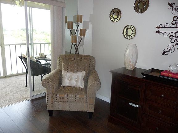 4th image of 406 Cerromar Cir N Unit 322