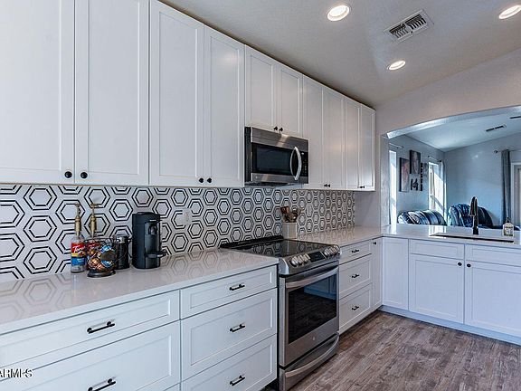 3rd image of 11736 W DOS RIOS Drive
