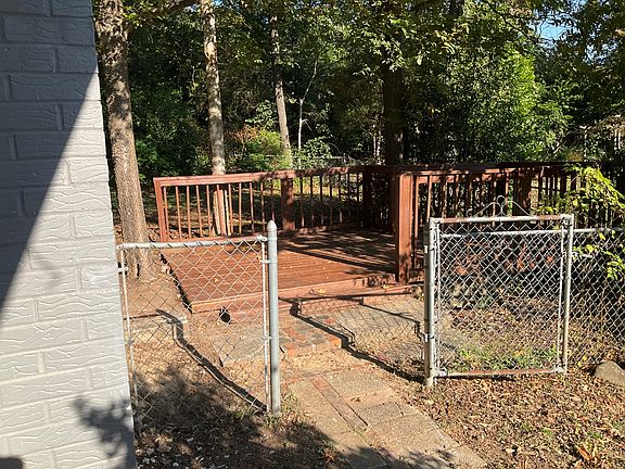 3rd image of 825 Fowler Cir
