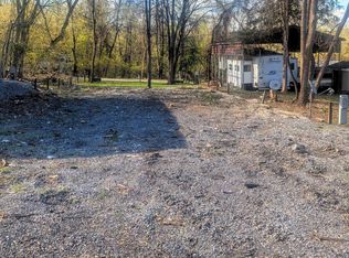 32 Neverglades Ave, Falling Waters, WV 25419