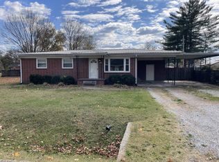 905 Henley St, Decherd, TN 37324