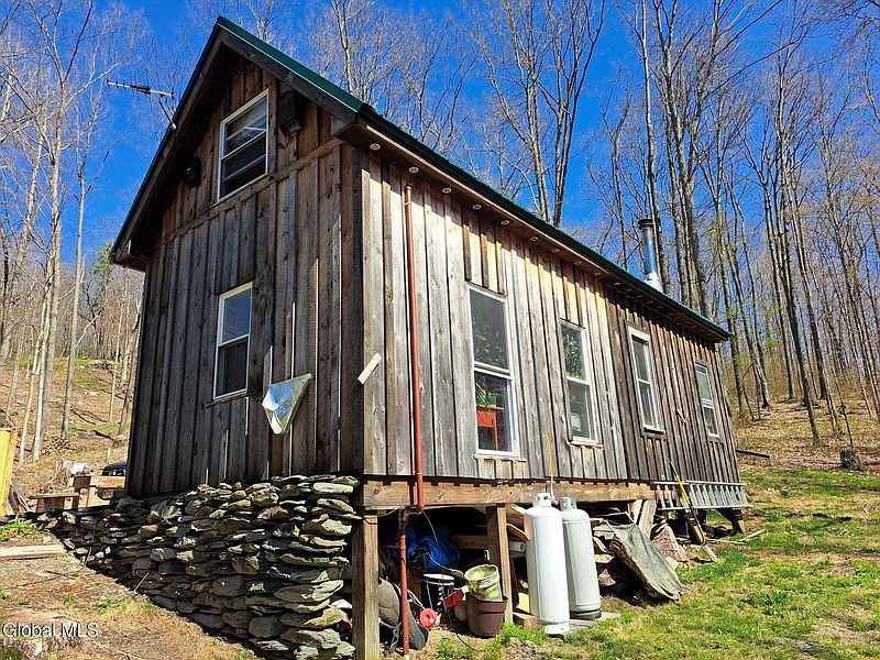 4th image of 277 Breese Hollow Road