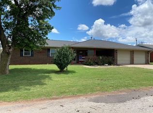 360 Weichel Dr, Colony, OK 73021