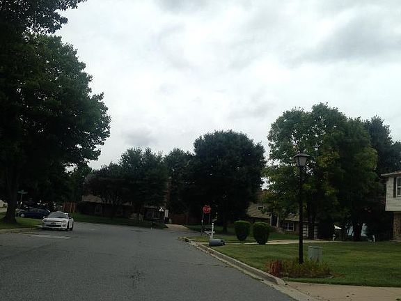 4th image of 715 Castlewood Pl