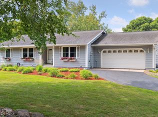 7026 Ticonderoga Trl, Eden Prairie, MN 55346