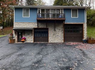 505 Crestview Dr, Windber, PA 15963