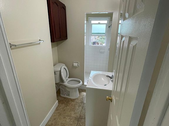 4th image of 6518 1/2 E Olympic Blvd
