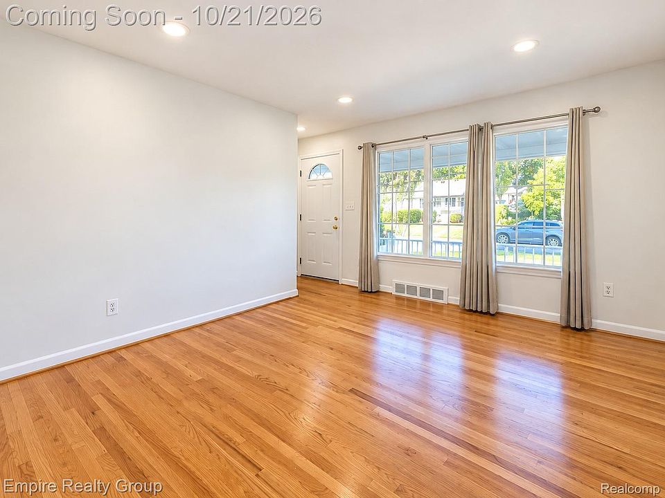 939 Deering St, photo 7