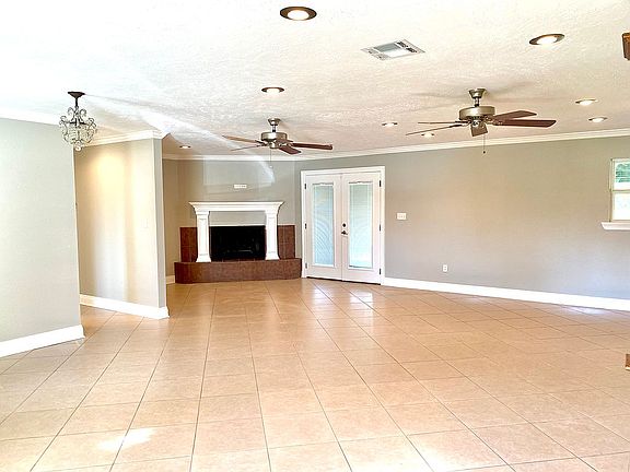 2nd image of 3439 Pine Dr