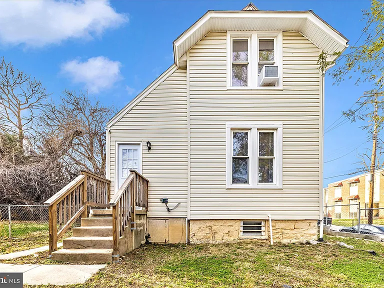 2905 Goodwood Rd — Photo 35