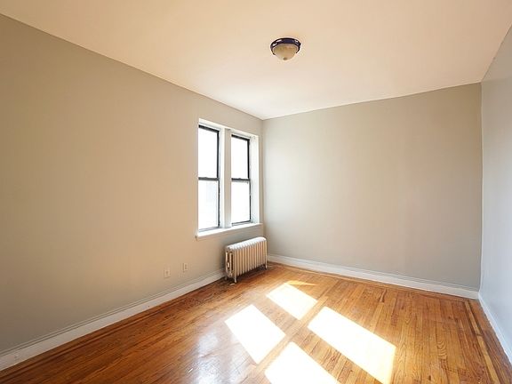 5th image of 235 W 146th St #B10