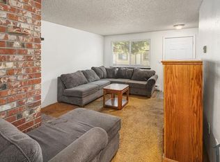 508 11th St NW #B, Puyallup, WA 98371