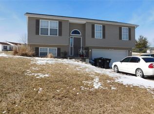 2345 Balboa Cir, Warrenton, MO 63383