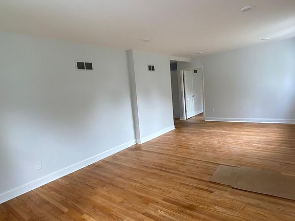 3rd image of 8937 McNulty Dr