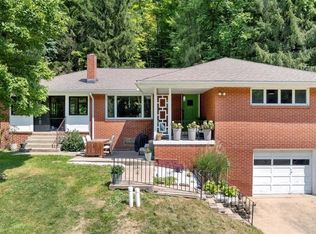 657 Little Sewickley Creek Rd, Sewickley, PA 15143