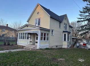 2122 Dupont Ave N, Minneapolis, MN 55411