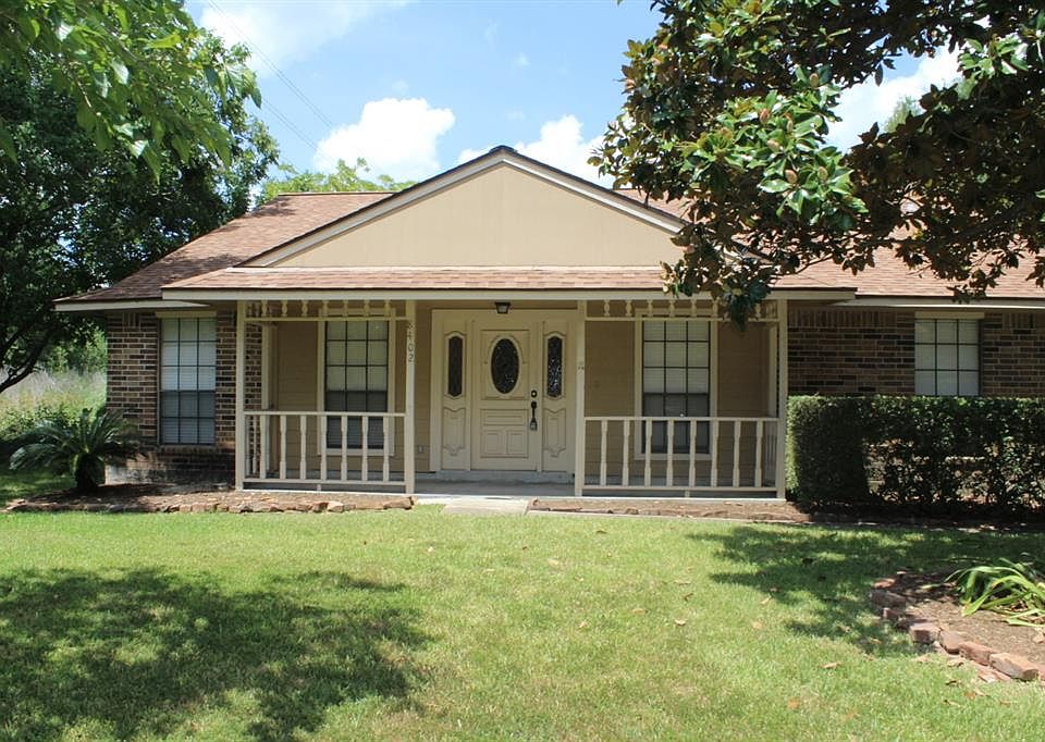 1st image of 8402 Pine Shores Dr