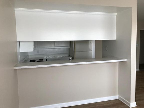 4th image of 2728 E 3rd St APT 8