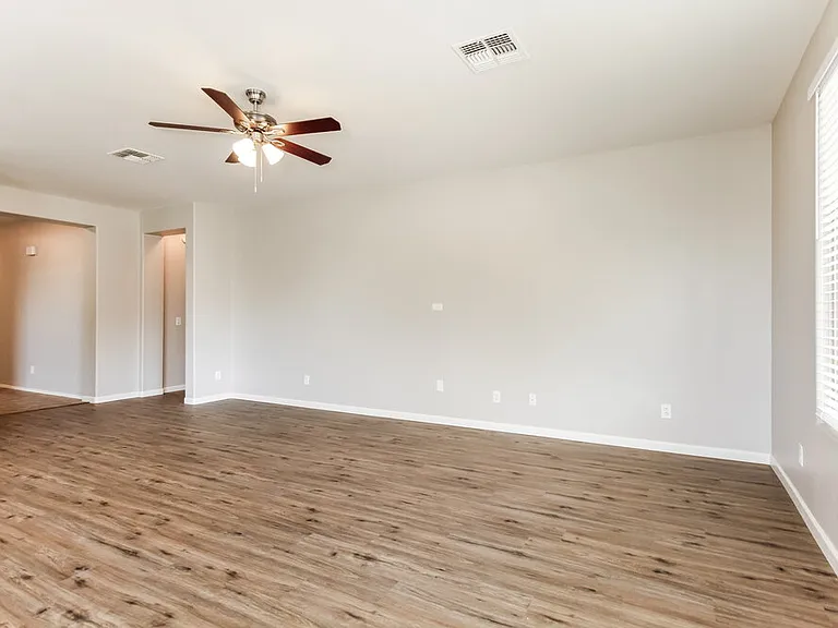 12145 W Patrick Ln — Photo 3