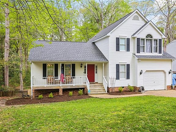 2nd image of 218 Nina Ln