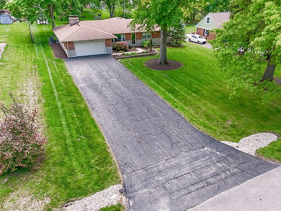 4th image of 123 E Cragmont Dr