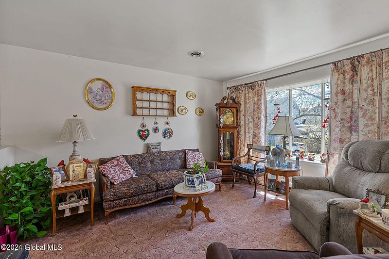3rd image of 194 Butler Street