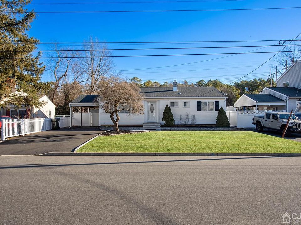 1st image of 116 Southwood Dr