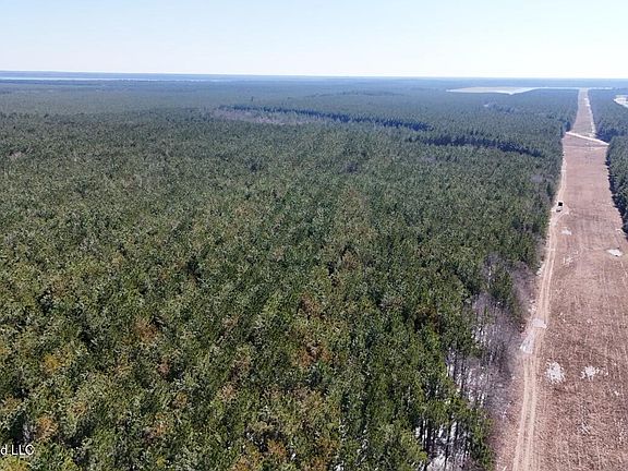 4th image of Prairie Debutte Rd