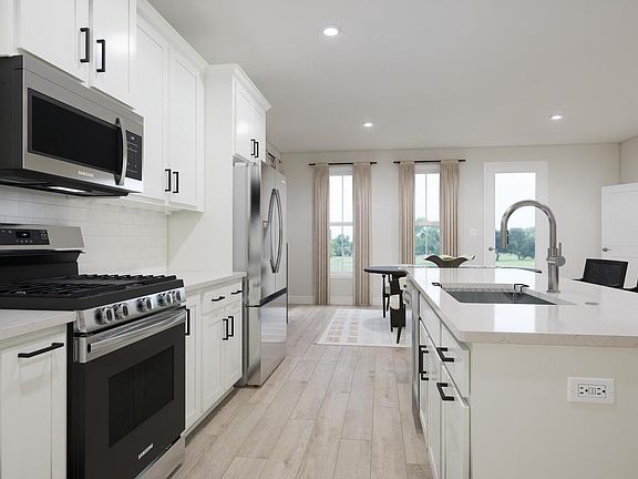 5th image of 131 Heyford Dr