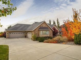 4489 N Cottonwood Dr, Pleasant View, UT 84414