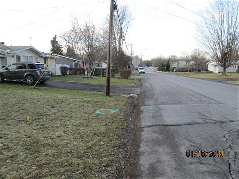 1st image of 303 Sunflower Dr