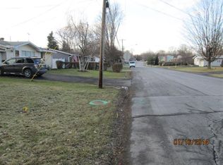 303 Sunflower Dr, Liverpool, NY 13088