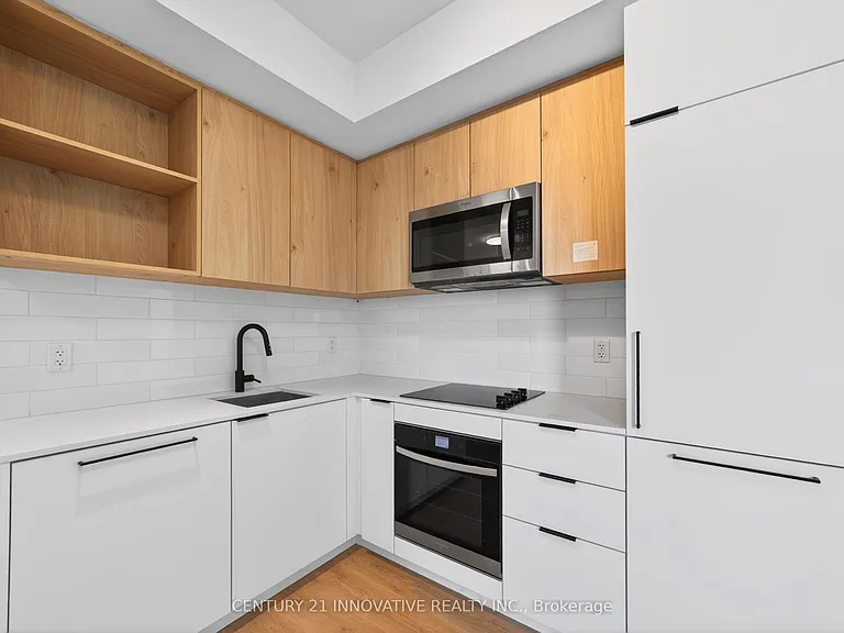 1185 Dupont St #602 — Photo 8
