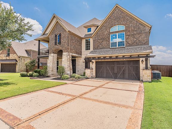 3rd image of 1233 Clearwater Dr
